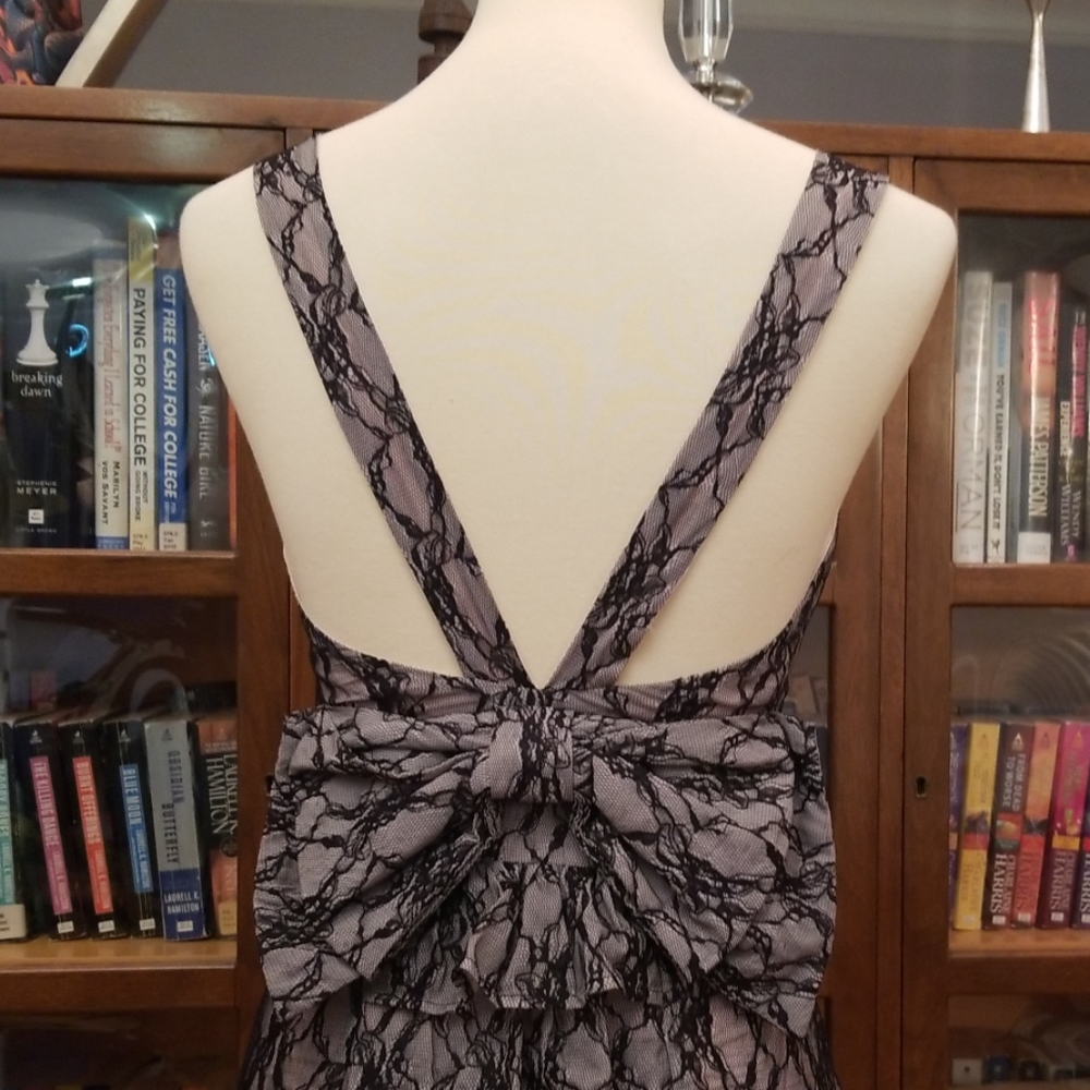 Ark and Co Lace Dress with Back Bow Detail, Size S - Picture 4 of 11